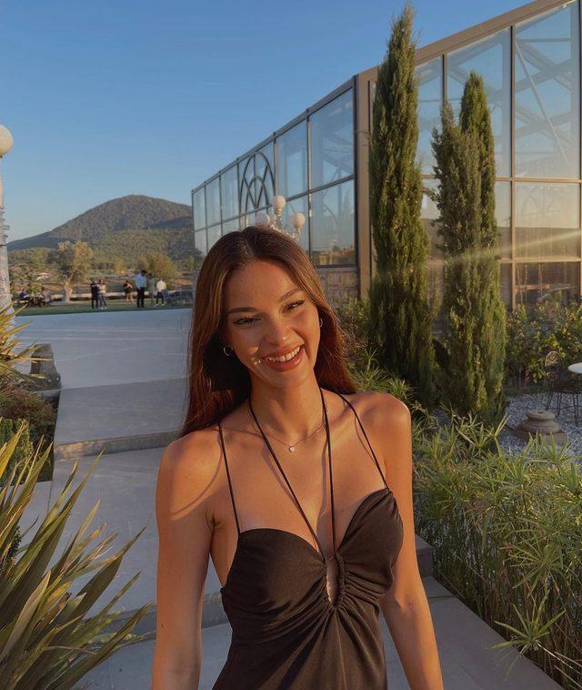 Survivor Berkan Karabulut'un sevgilisi Lale Onuk leopar desenli bikinili pozuyla Instagram'ı salladı!