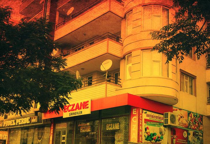 Annesini yemek yaparken vurdu, oturma odasına geçip... Dehşete düşüren olayda 20 yaşındaki gençle ilgili çarpıcı detay
