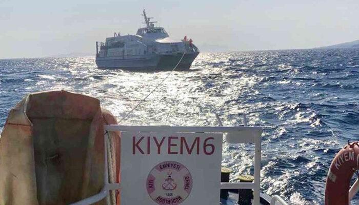 Bodrum-Kos arasında sefer yapıyordu: Onlarca yolcu bulunan feribot denizin ortasında arızalandı