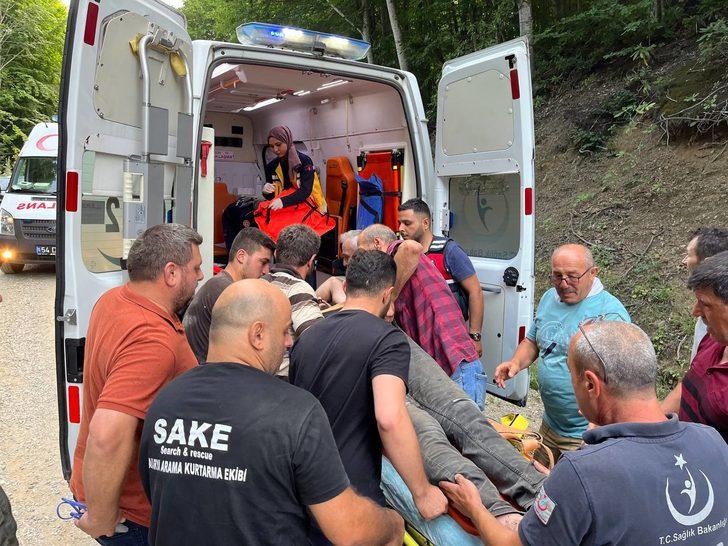 Sakarya'da devrilen traktörün sürücüsü ve oğlu yaralandı G3