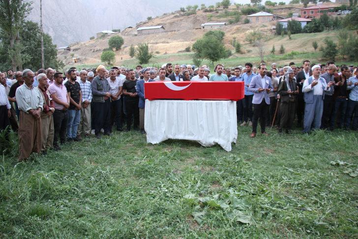 Pençe-Yıldırım Harekatı'nda şehit olan güvenlik korucuları son yolculuklarına uğurlandı G5