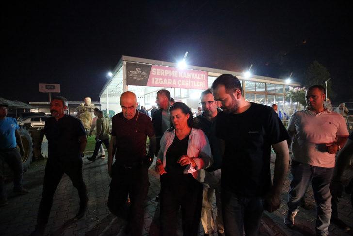 GÜNCELLEME 2 - Aydın'da çıkan orman yangınına müdahale ediliyor G4