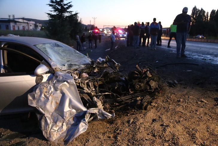 Nevşehir'de iki otomobille kamyonetin çarpıştığı kazada 5 kişi yaralandı G2