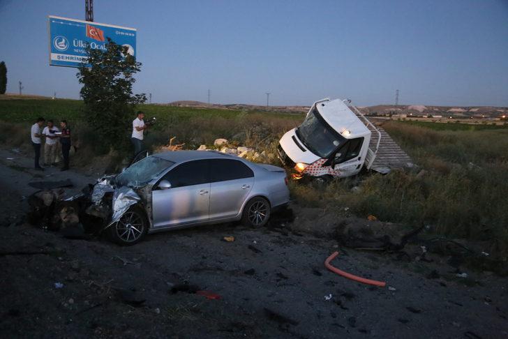 Nevşehir'de iki otomobille kamyonetin çarpıştığı kazada 5 kişi yaralandı G3