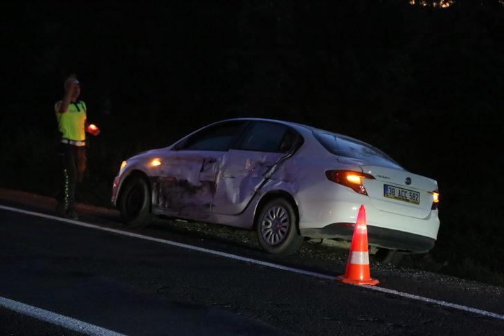 Nevşehir'de iki otomobille kamyonetin çarpıştığı kazada 5 kişi yaralandı G5