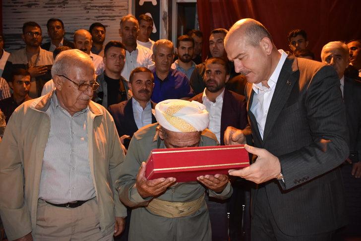 İçişleri Bakanı Soylu, şehit güvenlik korucularının ailelerine taziye ziyaretinde bulundu: G3