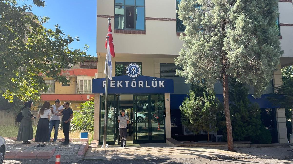 G&Uuml;NCELLEME 2 - Kahramanmaraş'ta 4,4 b&uuml;y&uuml;kl&uuml;ğ&uuml;nde deprem