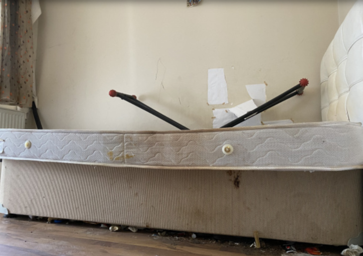 Teyzesi tarafından alıkonulmuştu! İşte küçük çocuğun yaşadığı o dehşet evi G2