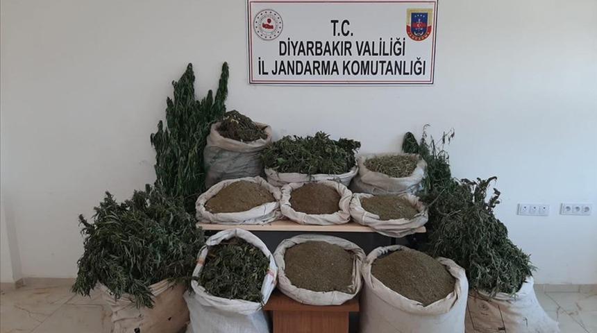 Son dakika: İçişleri Bakanlığı duyurdu! Diyarbakır'da Eren Abluka- 25 operasyonu başladı