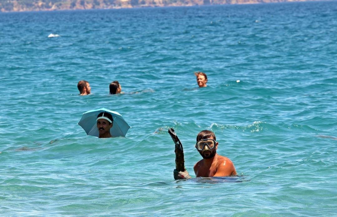 Pandemide işsiz kalan şof&ouml;r&uuml;n hayatı değişti! Denizin dibinden &ccedil;ıkarıyor: Aylık kazancım 30 bin lira