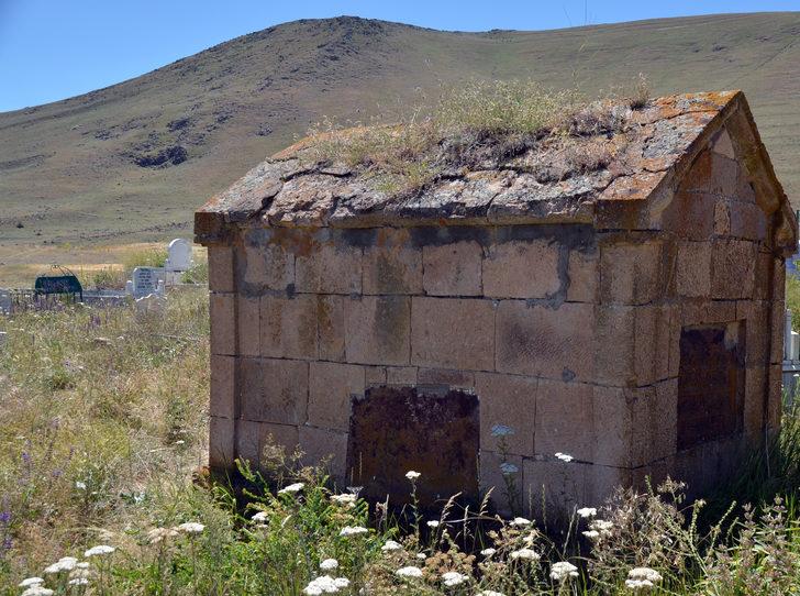 Kurtuluş Savaşı kahramanlarından Halil Bey'in anıt mezarı onarılacak G3