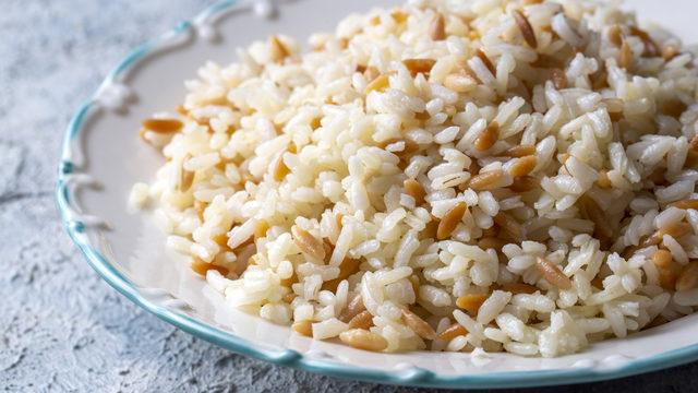 Pilavınız lapa oluyorsa nedeni kesin bu! Mükemmel pirinç pilavının sırrı