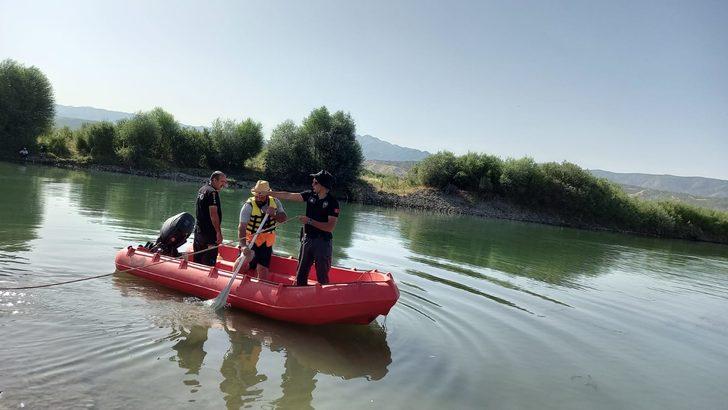 Murat Nehri'nde akıntıya kapılan kişi aranıyor G1
