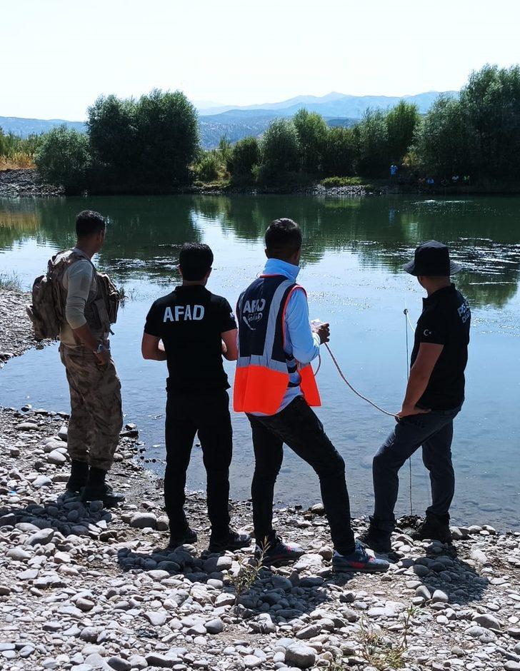 Murat Nehri'nde akıntıya kapılan kişi aranıyor G3