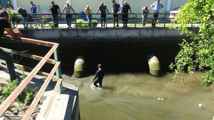Adana'da oğlunu kurtarmak için girdiği kanalda kaybolan babanın cansız bedeni bulundu G3