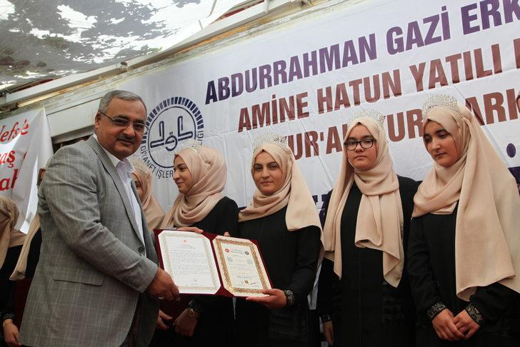 Ahlat'ta hafızlık eğitimini tamamlayan 83 öğrenci için tören düzenlendi G5