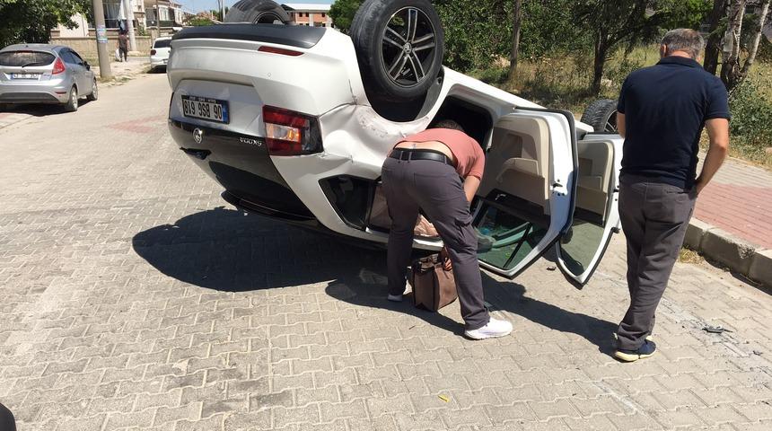 Afyonkarahisar'da firari hükümlü, polisten kaçarken kaza yapınca yakalandı