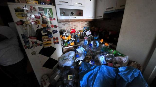 İstifçilik sendromu nedir, belirtileri neler, tedavisi var mı?