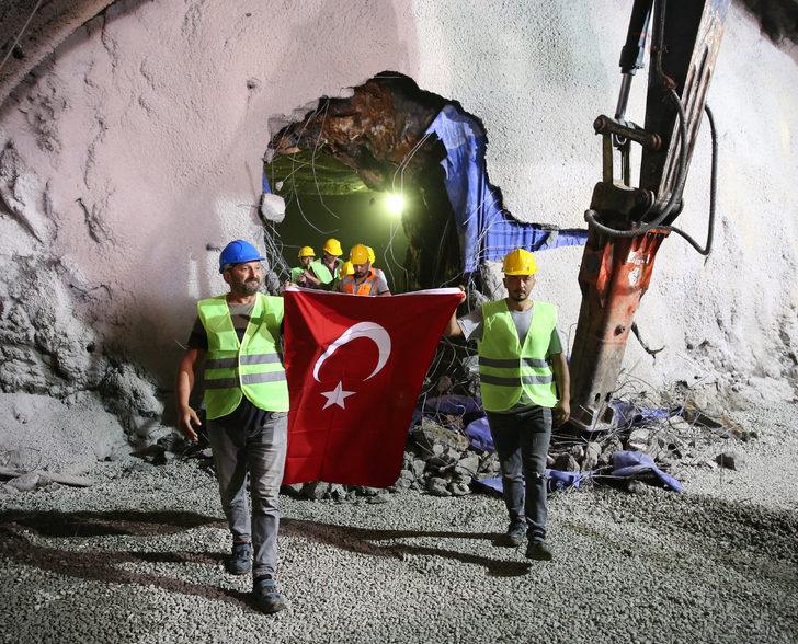 Bakan Karaismailoğlu, Akçatepe Tüneli Işık Görme Töreni'ne katıldı: G5