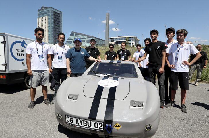 Bakan Varank, TEKNOFEST Robotaksi Binek Otonom Araç Yarışması'na katılan araçları inceledi: G3