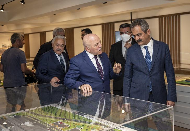 Bakan Özer, Erzurum'da "Eğitim Öğretim Yılı Hazırlık Toplantısı"nda konuştu: (2) G3