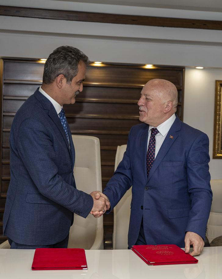 Bakan Özer, Erzurum'da "Eğitim Öğretim Yılı Hazırlık Toplantısı"nda konuştu: (2) G4