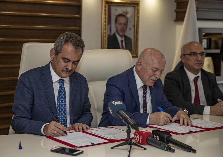 Bakan Özer, Erzurum'da "Eğitim Öğretim Yılı Hazırlık Toplantısı"nda konuştu: (2) G5