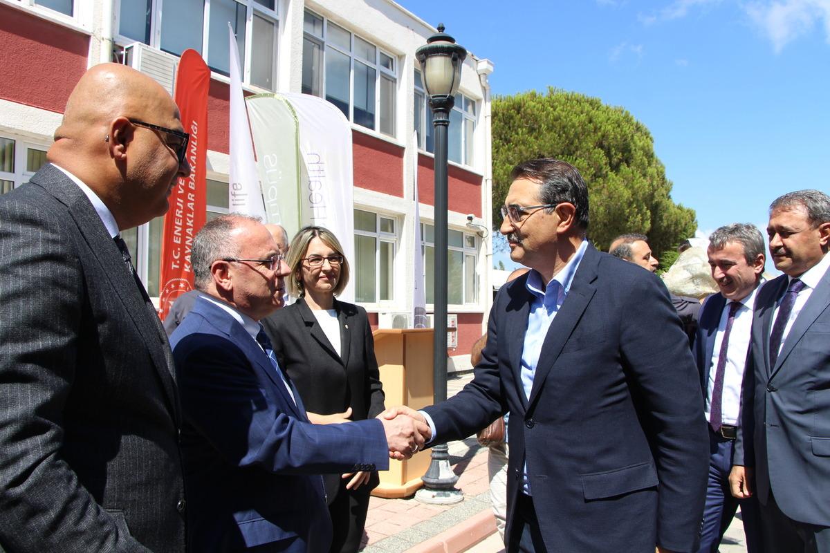 Bakan D&ouml;nmez, Bandırma'da Eti Maden Bor ve Asit Fabrikalarında incelemelerde bulundu: