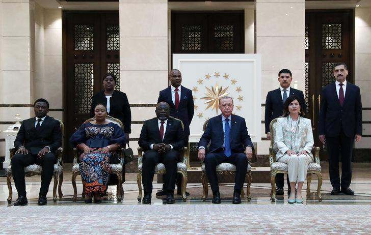 Kongo Demokratik Cumhuriyeti'nin Ankara Büyükelçisi Rashidi, Cumhurbaşkanı Erdoğan'a güven mektubu sundu G2