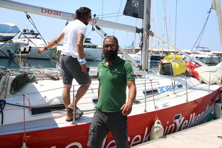 GÜNCELLEME - Tekneye taciz girişiminde bulunan Yunan botunu Türk Sahil Güvenlik botu uzaklaştırdı G3