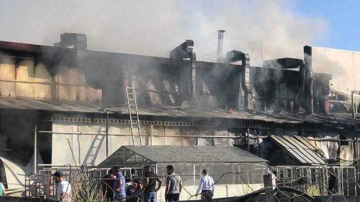 Kayseri'de bir fabrikada çıkan yangına müdahale ediliyor G1