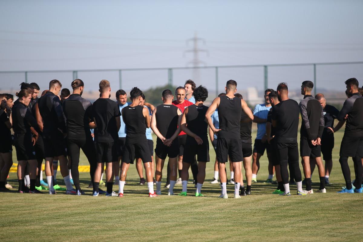 Bandırmaspor yeni sezon hazırlıklarını s&uuml;rd&uuml;r&uuml;yor