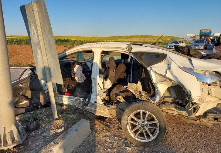 Çorum'da iki otomobilin çarpıştığı kazada 4 kişi yaralandı G5