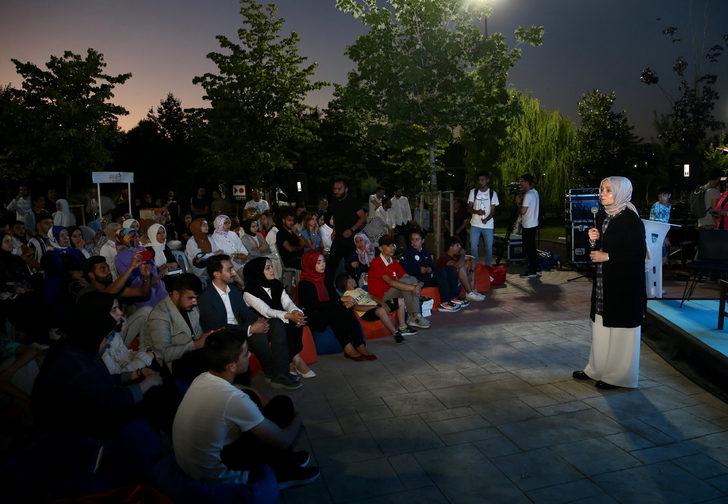 AK Parti Genel Başkan Yardımcısı Usta, Esenler'de gençlerle bir araya geldi G3