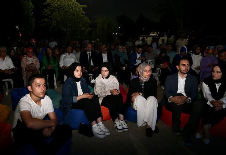 AK Parti Genel Başkan Yardımcısı Usta, Esenler'de gençlerle bir araya geldi G4