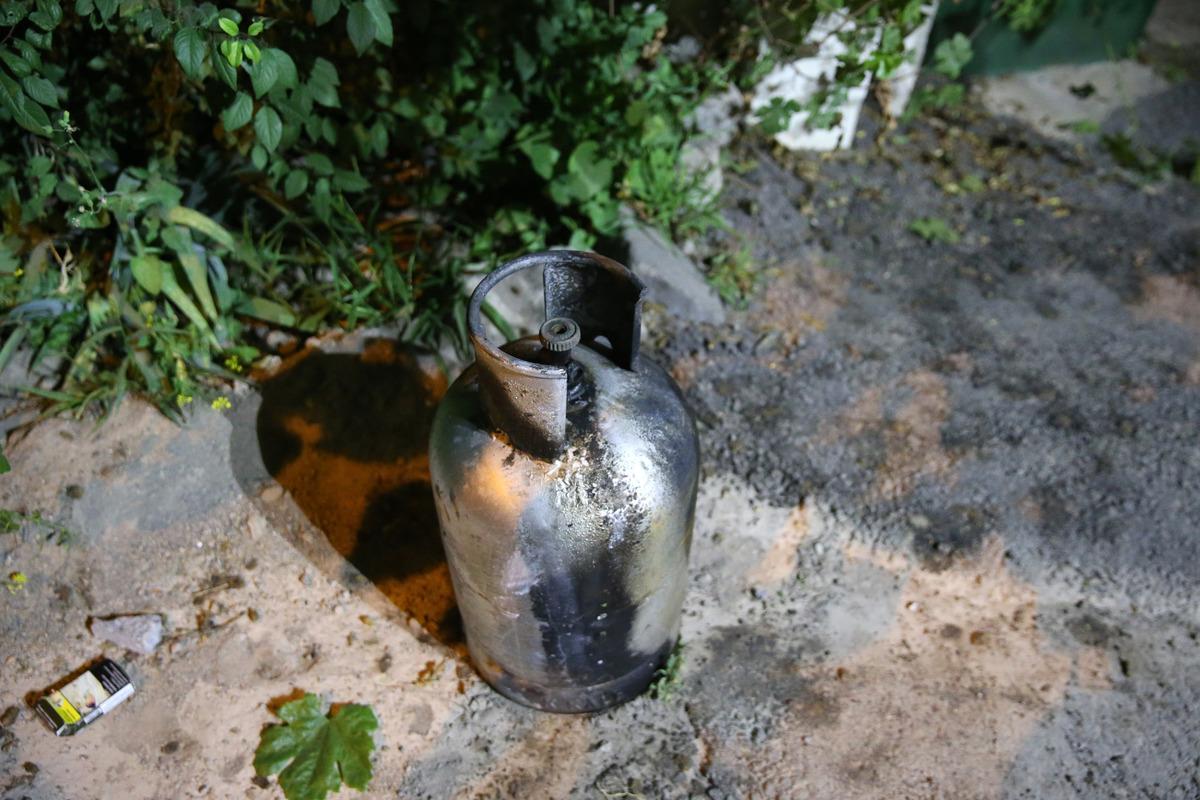 Kayseri'de mutfak t&uuml;p&uuml;n&uuml;n patlaması sonucu hasta ve bakıcısı yaralandı