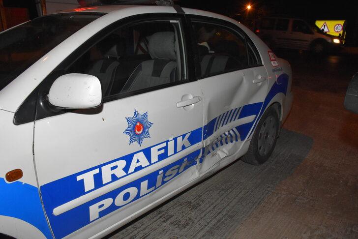 Aydın'da polisten kaçmaya çalışan alkollü sürücü, otomobili ekip araçlarına çarpınca yakalandı G4