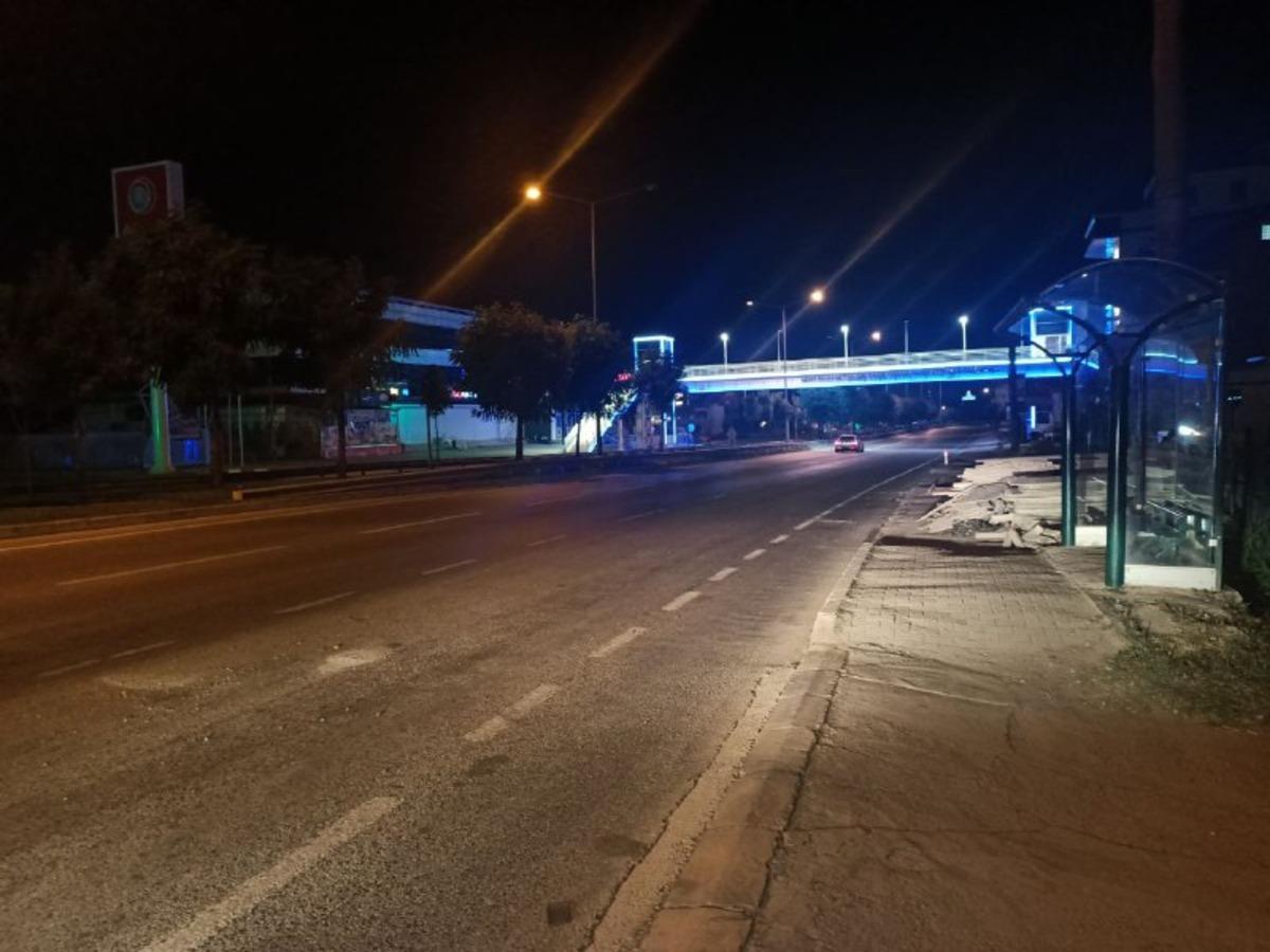G&Uuml;NCELLEME- Kocaeli'de otomobilin &ccedil;arptığı &ccedil;ocuk hayatını kaybetti