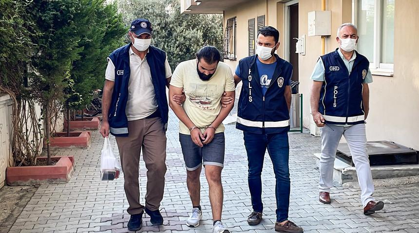 GÜNCELLEME 2 - Mersin merkezli "Umut Tacirleri Operasyonu"nda 10 gözaltı