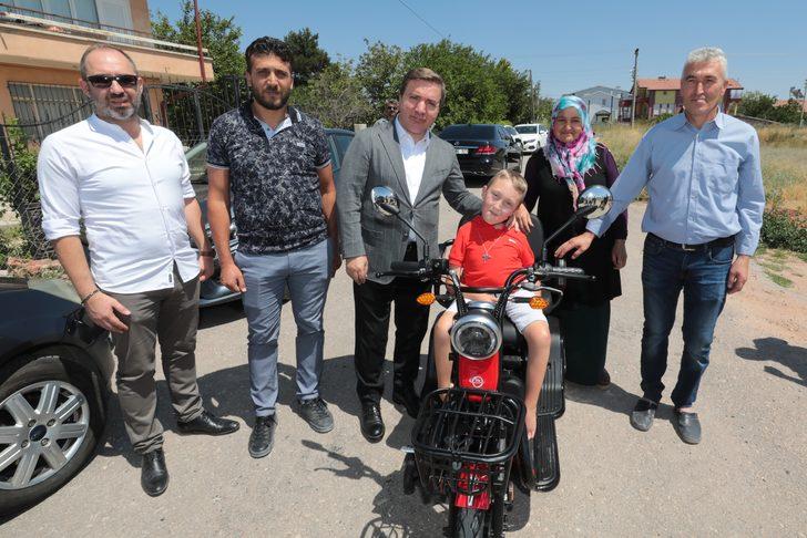 Aksaray'da DMD hastası 10 yaşındaki çocuğa doğum günü kutlaması G2