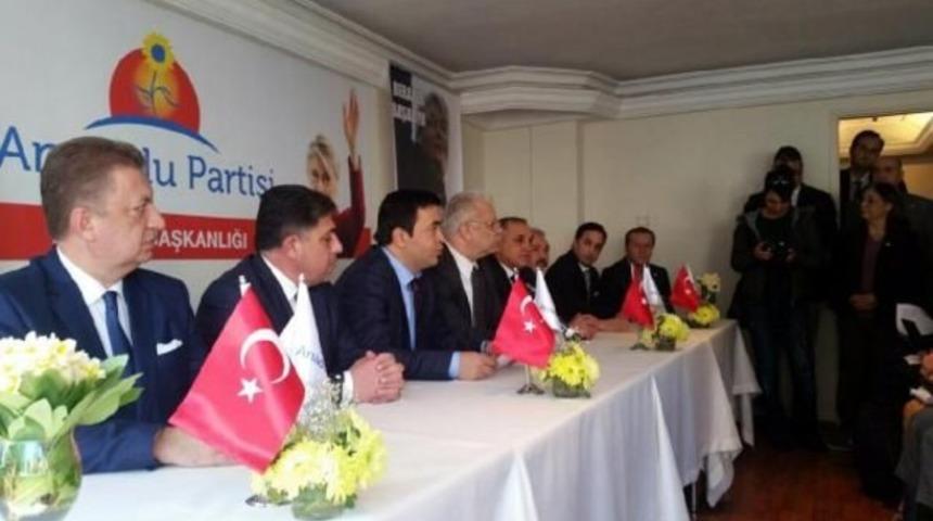 Teşkilat üyelerinden Tarhan'a destek