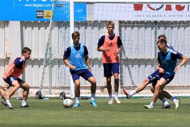 BATE Borisov, Konyaspor maçı öncesi son çalışmasını yaptı G3