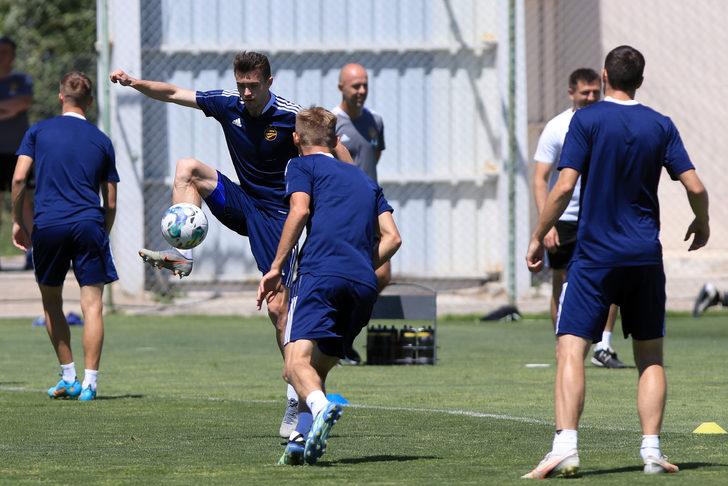 BATE Borisov, Konyaspor maçı öncesi son çalışmasını yaptı G4