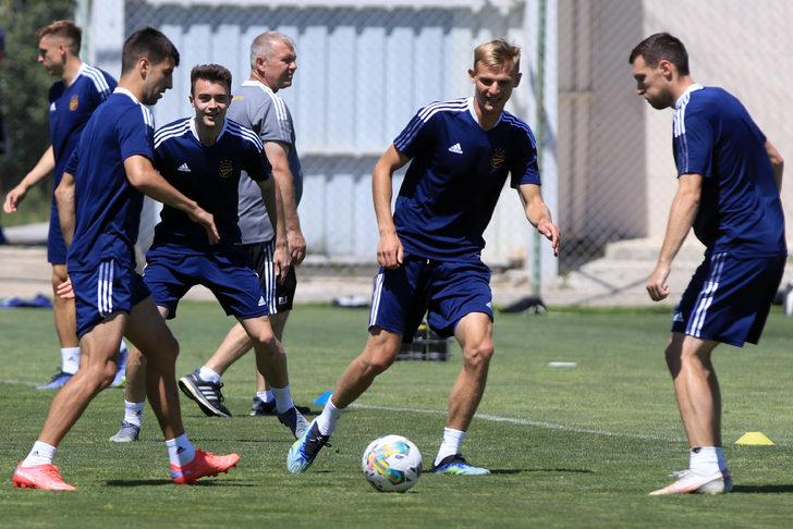 BATE Borisov, Konyaspor maçı öncesi son çalışmasını yaptı G5