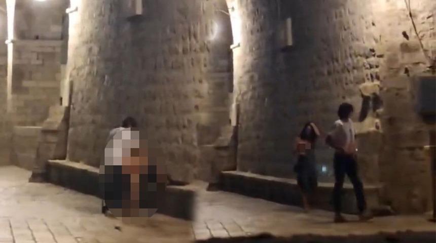 Game Of Thrones burada çekilmişti! Milyonlarca turistin ziyaret ettiği yerde bir çift cinsel ilişkiye girerken yakalandı