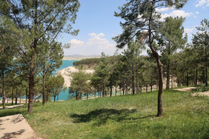 Atatürk Baraj Gölü kıyısına yapılan bungalov evler turizme kazandırılıyor G2