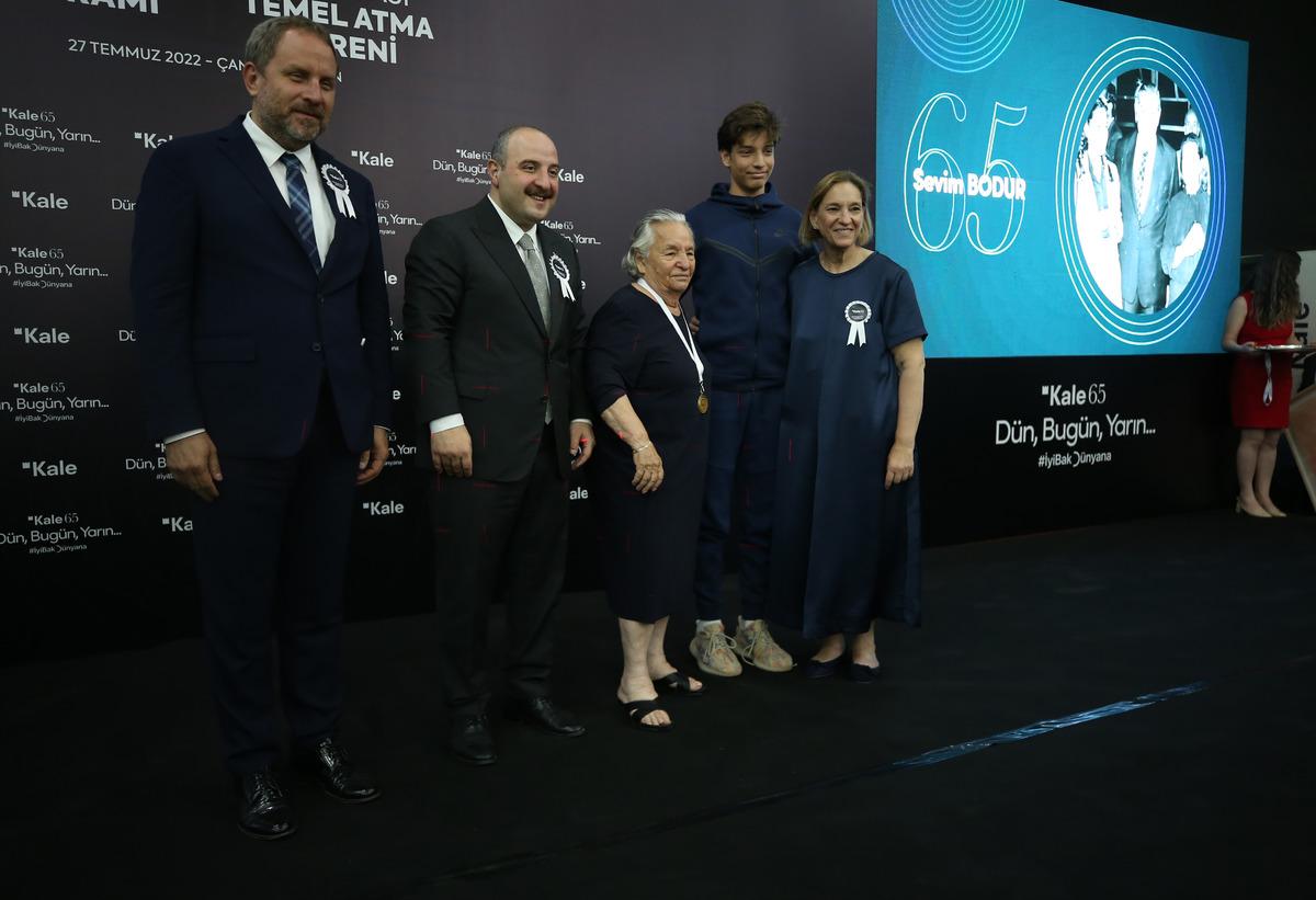 Bakan Varank, Kale 65'inci Yıl Seramik Bayramı ve fabrika temel atma t&ouml;renine katıldı: