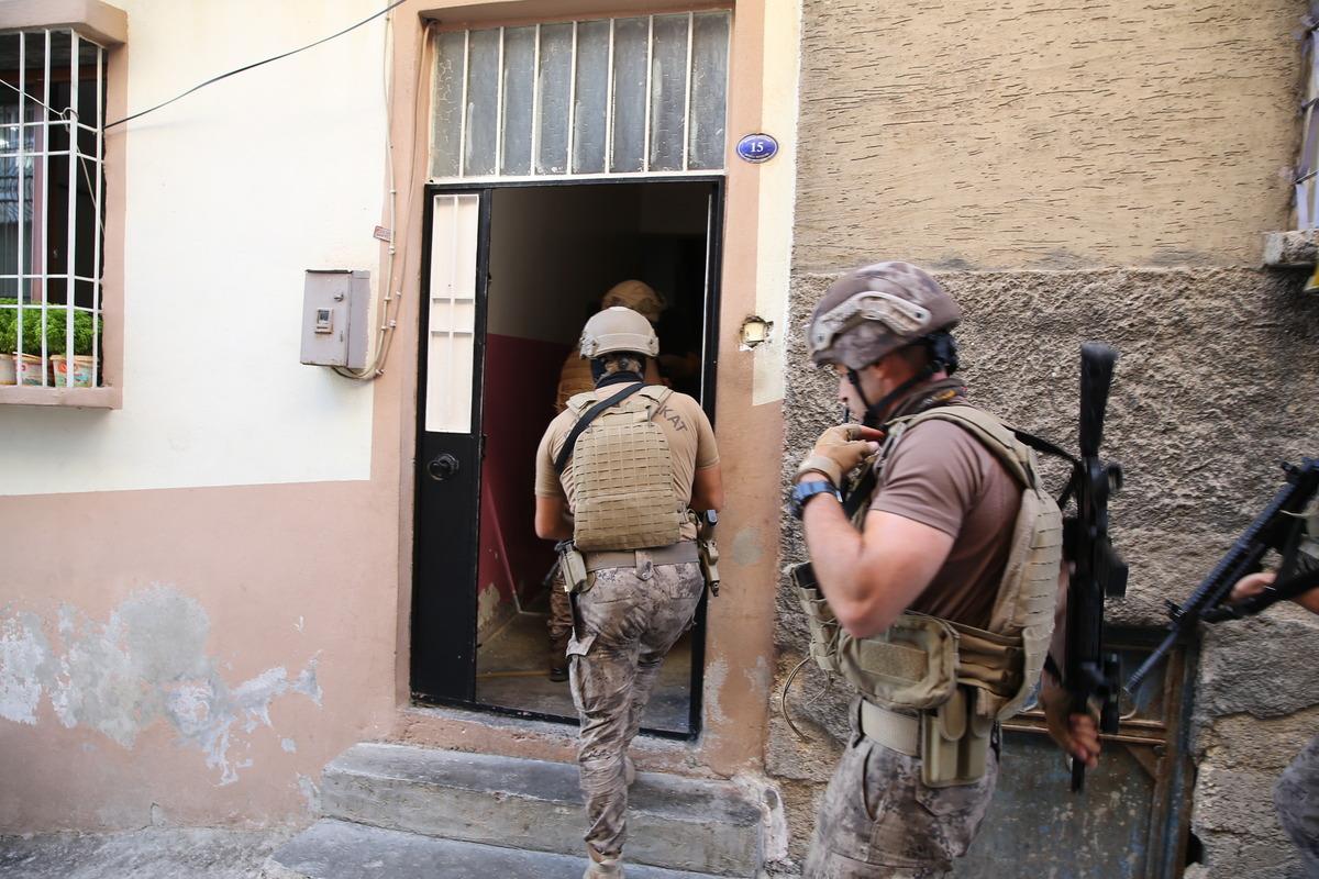 Gaziantep'te &ouml;zel harekat polisiyle uyuşturucu operasyonu