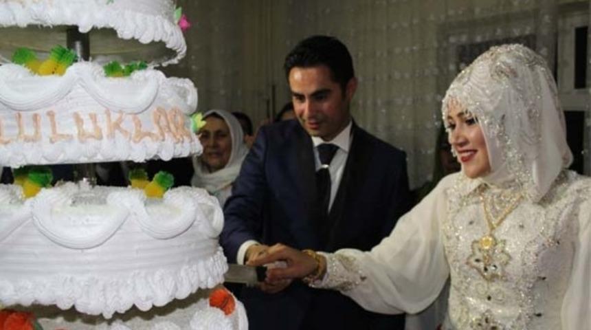 Şemdinli'ye ağlayarak gitmişti, b&ouml;yle evlendi