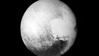 Plüton’dan yeni fotoğraflar geldi!